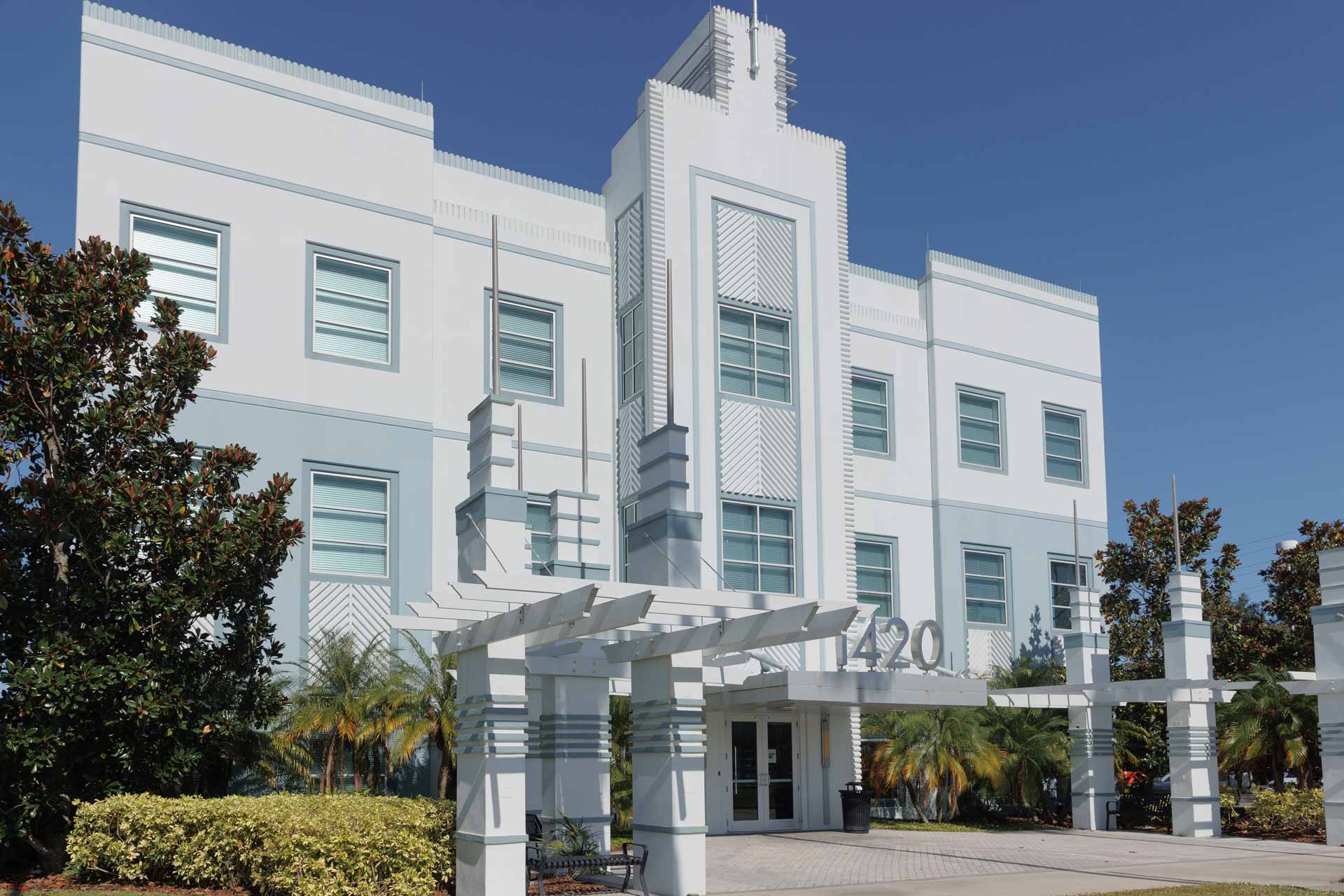 Exterior shot of the Munoz & Company, CPA Celebration office