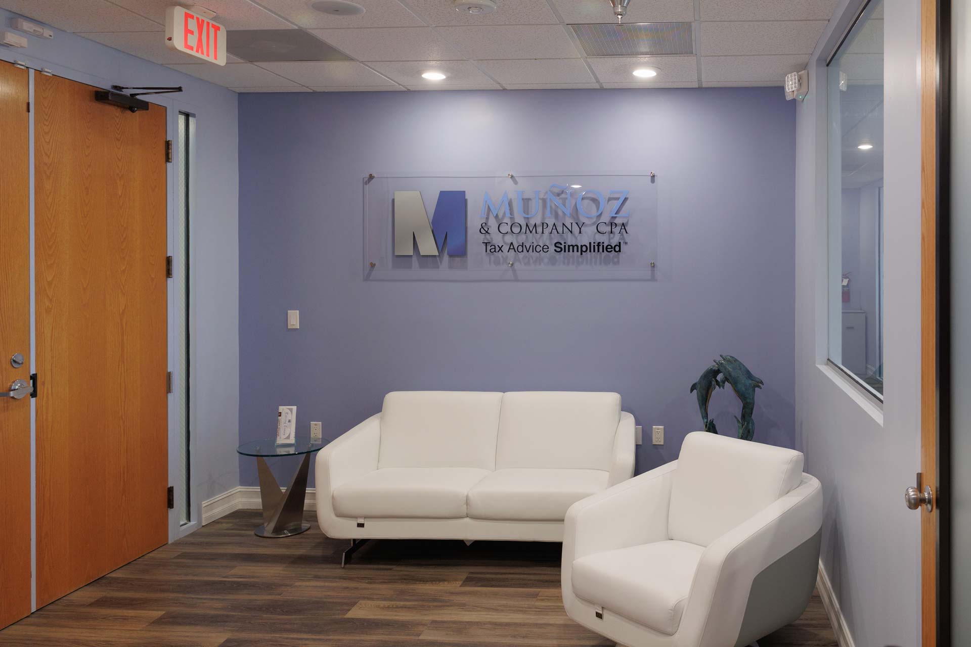 Waiting area in Munoz & Company, CPA's Tampa office